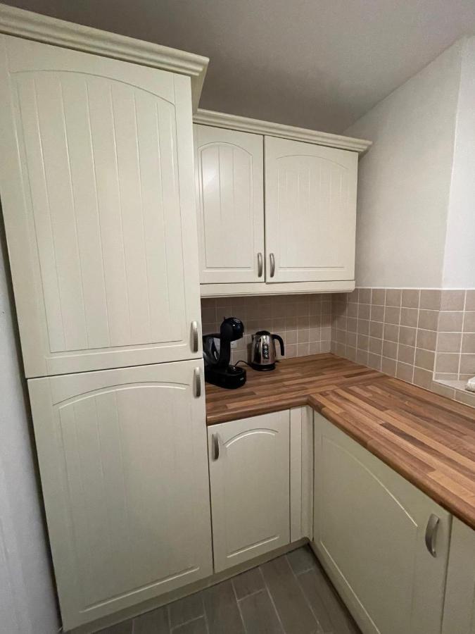 Gated Stunning Period Studio In Vibrant Bristol Eksteriør bilde